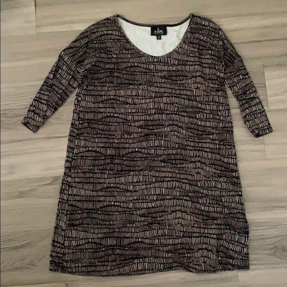 A-Line Hawaii Dress XS (WORN ONCE)